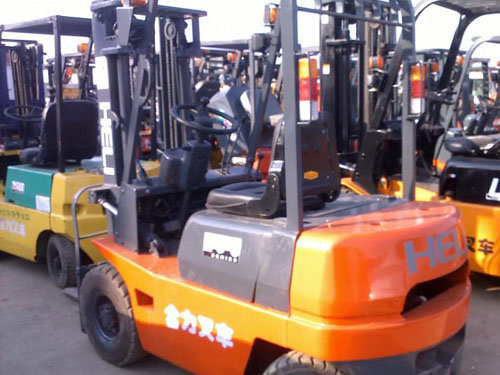 東莞電動(dòng)叉車(chē)與防爆叉車(chē)的區(qū)別居然是？